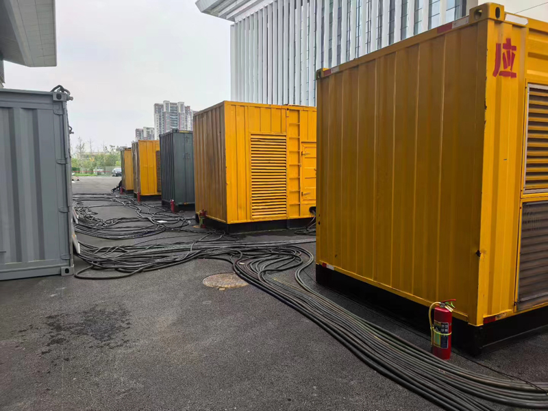 明山不同季节柴油发电机组保养有哪些注意事项?