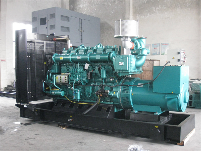 明山200KW 柴油发电机的油耗是多少？